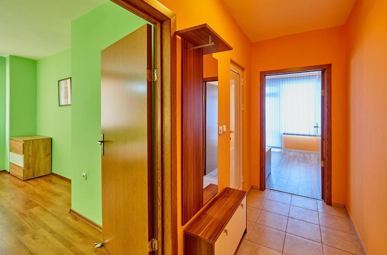 Apartments Dimitrovi Pomorie Esterno foto