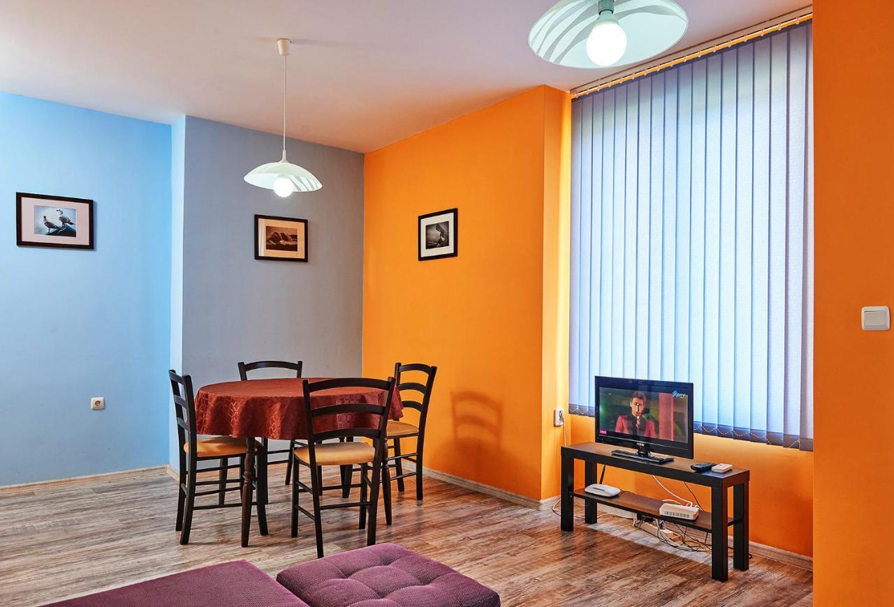 Apartments Dimitrovi Pomorie Esterno foto