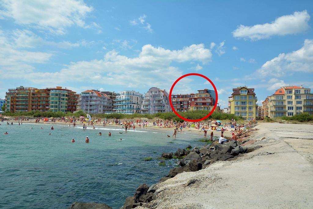 Apartments Dimitrovi Pomorie Esterno foto