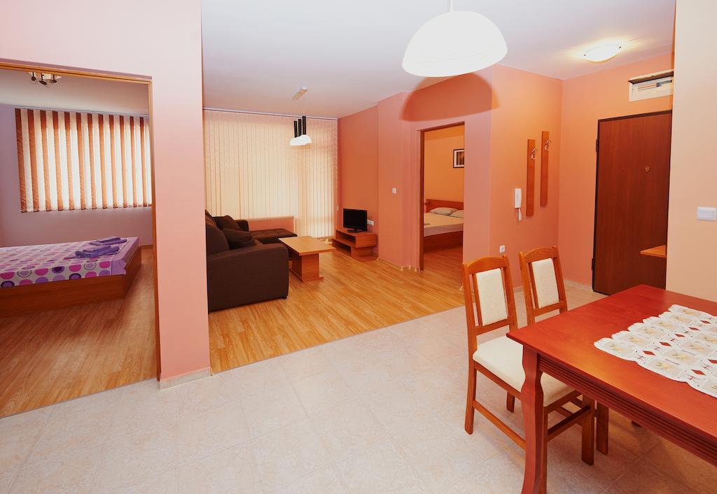 Apartments Dimitrovi Pomorie Camera foto