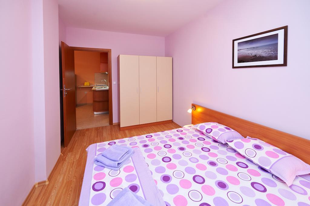 Apartments Dimitrovi Pomorie Camera foto